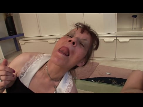 ❤️ Divām vecmāmiņām un vectētiņam ir sekss trijatā ❌ Kvalitatīvs sekss pie mums ﹏