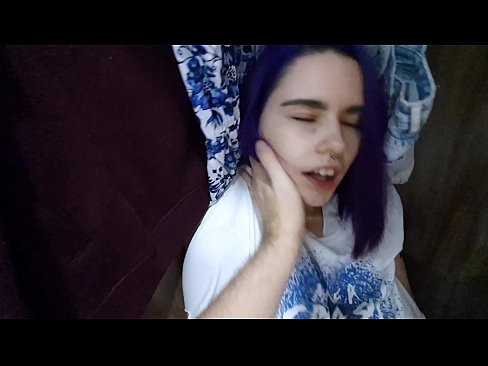 ❤️ Atradu savu māsu skapī un palīdzēju viņai beigt. ❌ Kvalitatīvs sekss pie mums ﹏